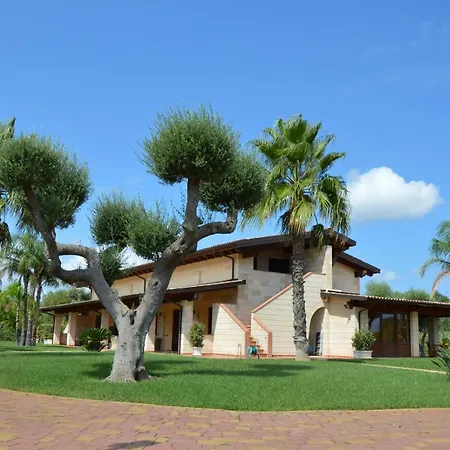 Borgo Dei Normanni Aparthotel