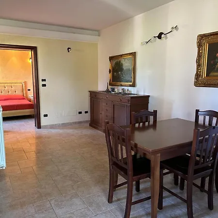Borgo Dei Normanni מלון דירות