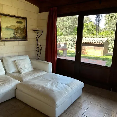 Borgo Dei Normanni Aparthotel 3*